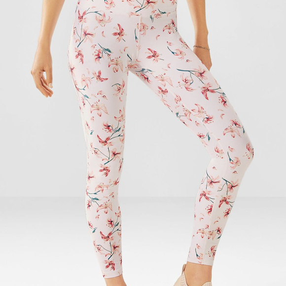 Fabletics High Waist Lily Vine Print Legging L NWT - Picture 2 of 7